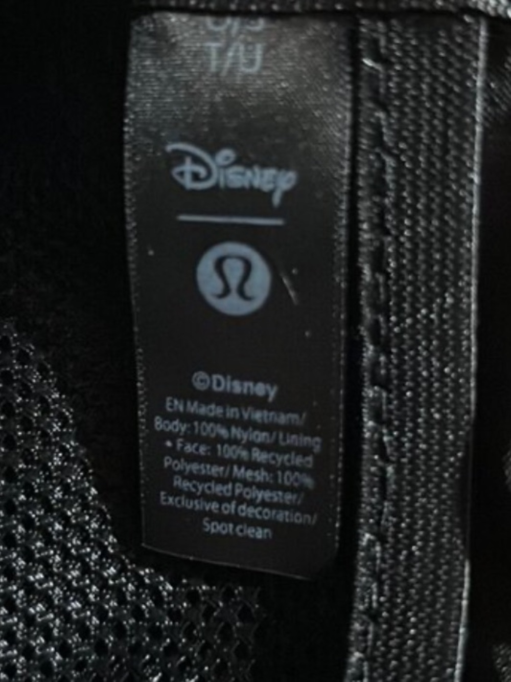 Lululemon Disney Mickey Black Everywhere Belt Bag outline 1L - Picture 7 of 10